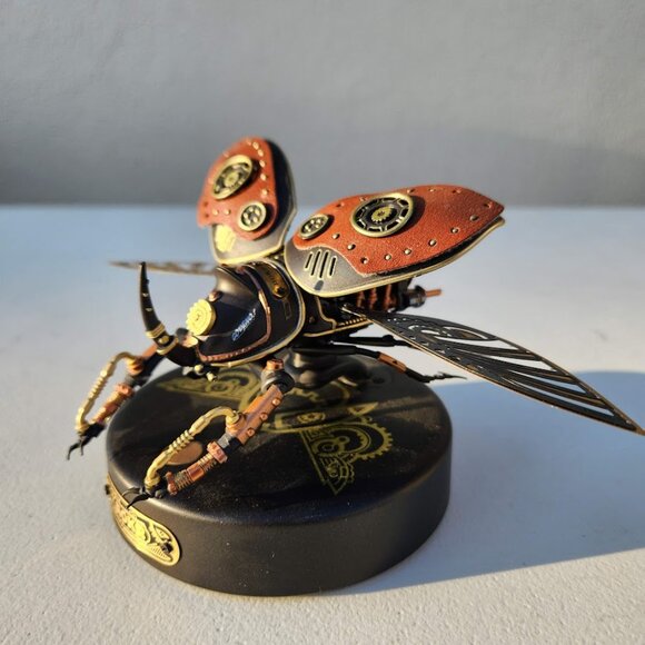 New Electric Insect Metal Desk Decor Toy Rhinoceros Beetle Flapping Wings Steam - Picture 12 of 15